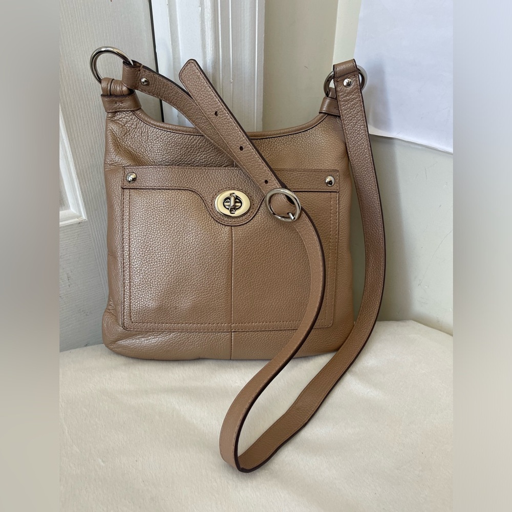 Coach Tan Metallic Leather crossbody Bag EUC